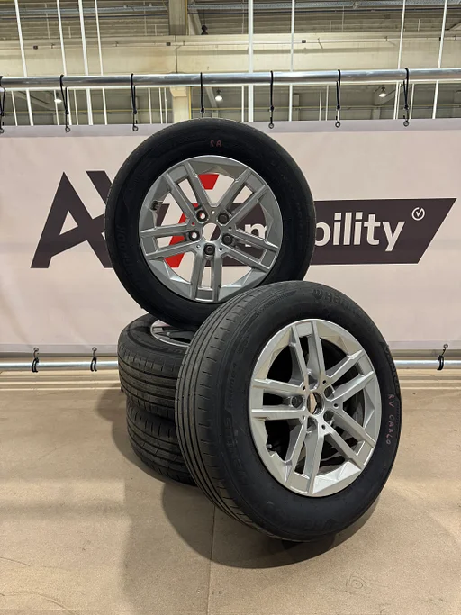 Complete zomerset BMW 2 serie active tourer 205/65R16