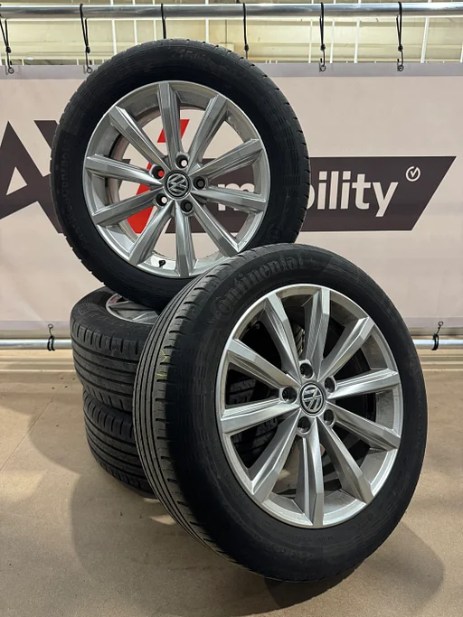 Complete zomerset Volkswagen Passat 215/55R17