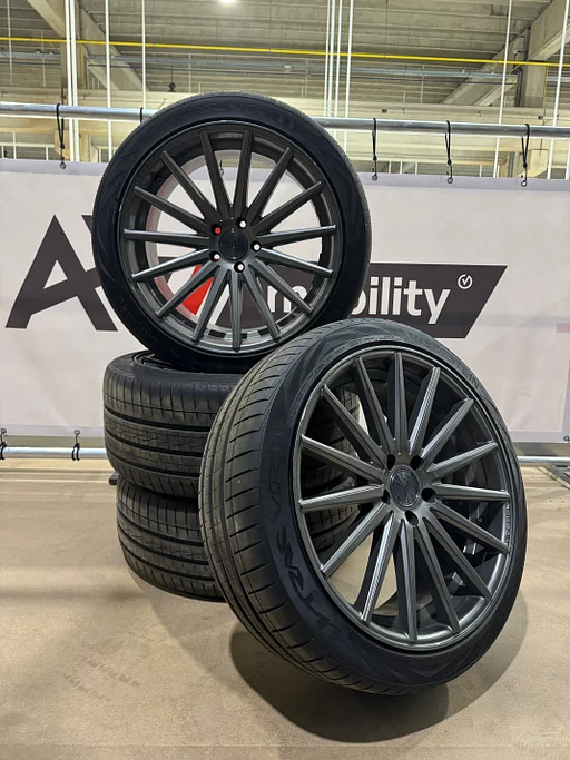 Zomerset Vossen VFS-2 235/45R20