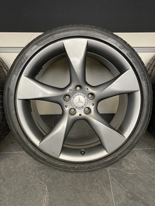 19” originele Mercedes-Benz CLS W218 velgen + banden 5x112  A218 401 04 02 / A218 401 05 02