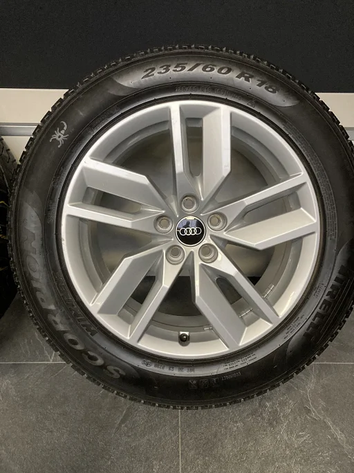 18” originele Audi Q5 velgen + winterbanden 5x112 235/60/18 80A601025B