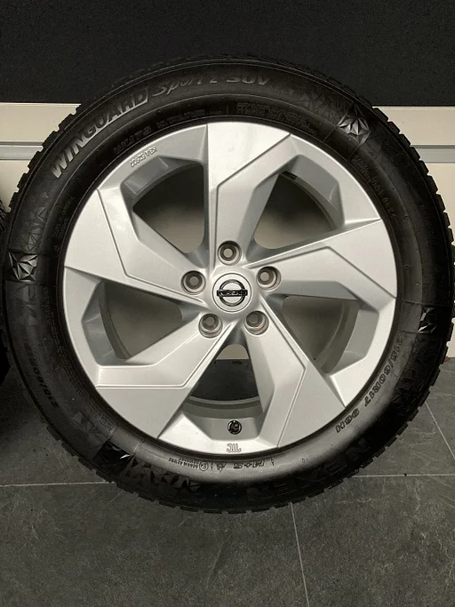 17” originele Nissan Juke F16 velgen + winterbanden 5x114.3 KE409 6P200