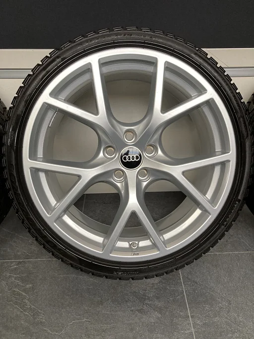 19” originele Audi RS3 8Y velgen + winterbanden 5x112   8Y0 601 025BT / 8Y0 601 025BS