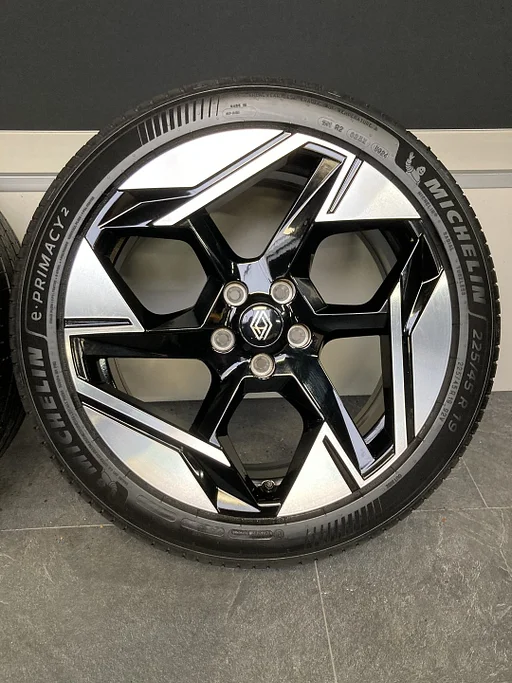 19” originele Renault Symbioz Arkana Captur velgen + banden 5x114.3 403004730R