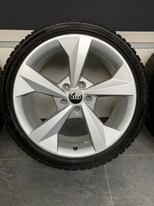 18” originele Audi A3 8P 8V 8Y velgen + winterbanden 5x112 8Y0 601 025J