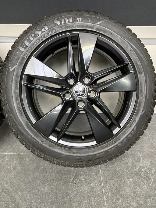 17” originele Skoda Superb B8 B9 velgen + winterbanden 5x112 3V0601025BG