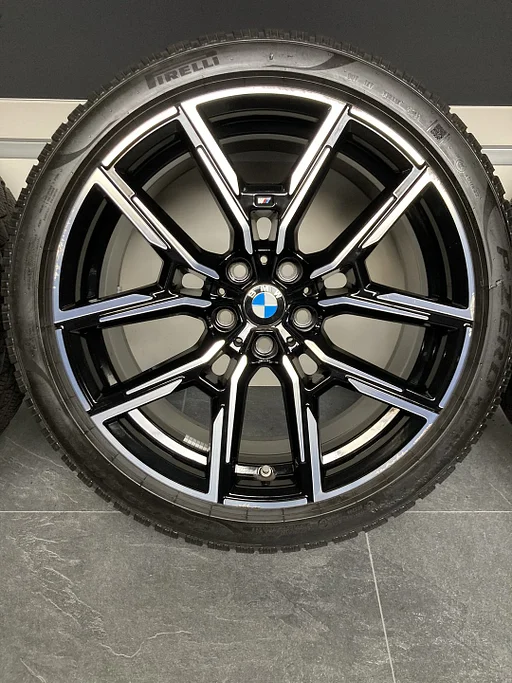 19” originele BMW I4 G26 velgen + winterbanden 859M 5x112   8 747 304 / 8 747 305
