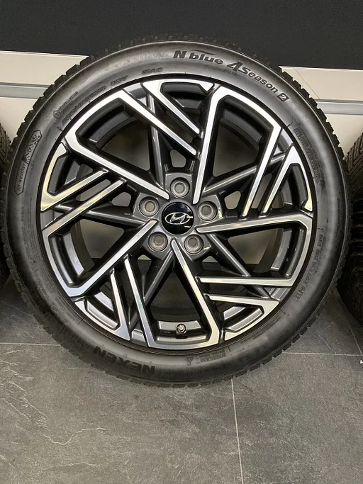18” originele Hyundai Kona velgen + allseason banden 5x114.3 52910-J9850