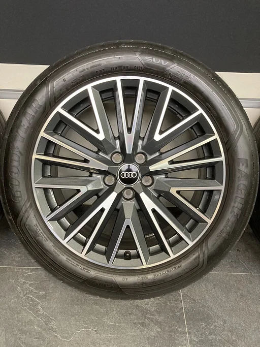19” originele Audi Q3 F3 velgen + banden 5x112 83A 601 025L