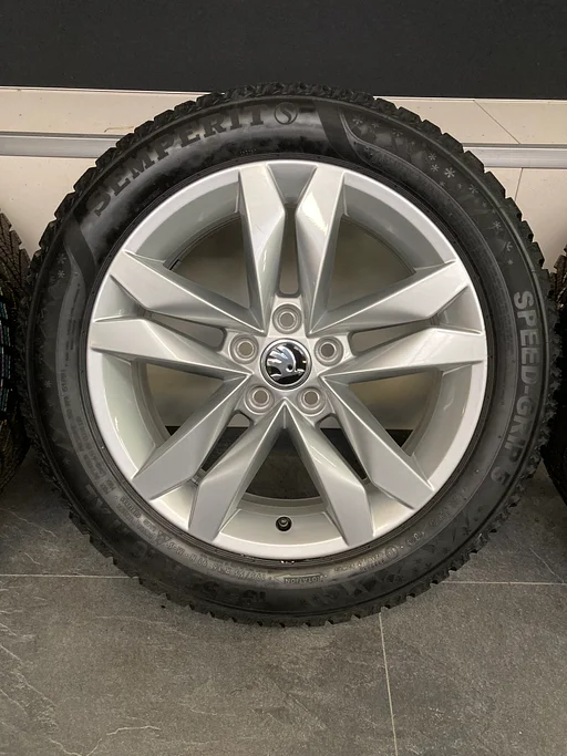 16” originele Skoda Fabia MK4 velgen + winterbanden 5x100   6VA601025