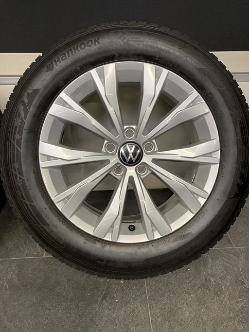 17” originele Volkswagen Tiguan 5NA velgen + winterbanden   5x112 5NA601025