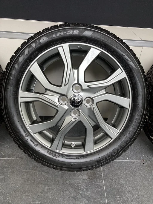 16” originele Toyota Yaris (tot 2020) velgen + winterbanden 4x100 42611-0DC70