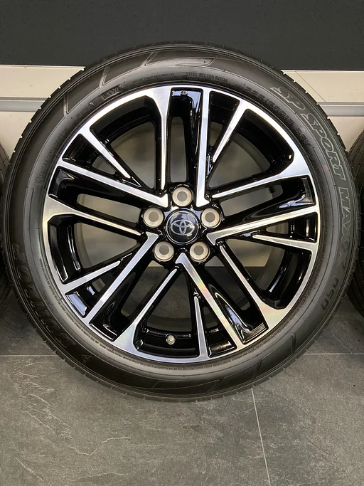 18” originele Toyota Corolla Cross velgen + banden 5x114.3 PW457-33002