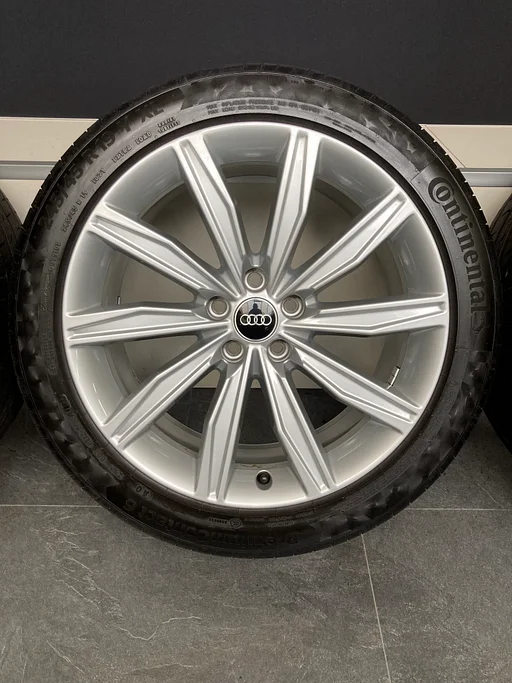 19” originele Audi A6 C8 velgen + banden 5x112 245/45/19 4K0601025C