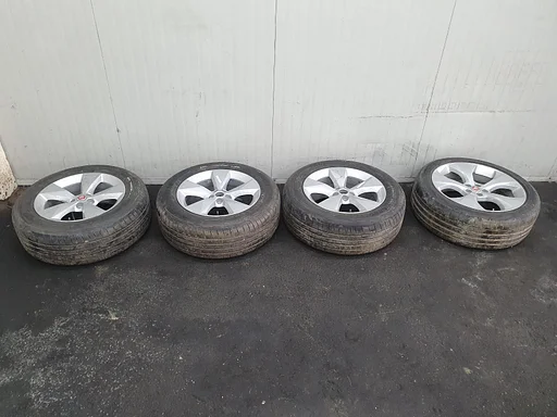 E Pace 18 inch velgen set