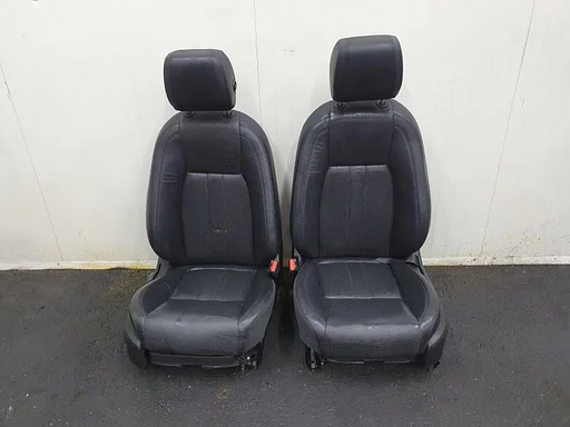 Discovery sport zwart leder interieur  7 zitter