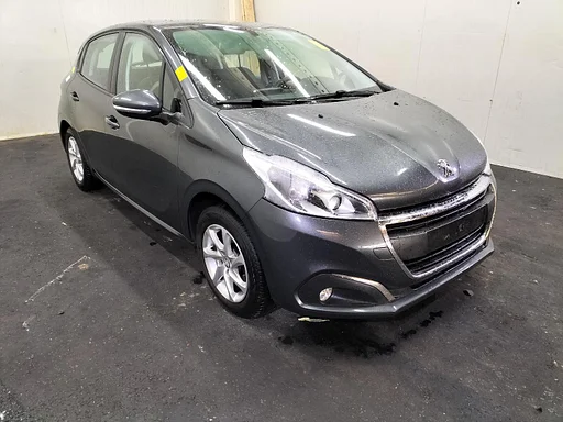 Peugeot 208 2016 voorkop compleet  (plaatwerk koelers verlichting ed) facelift
