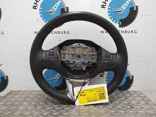 Stuurwiel Peugeot 2008 met pas 4500 km zgan