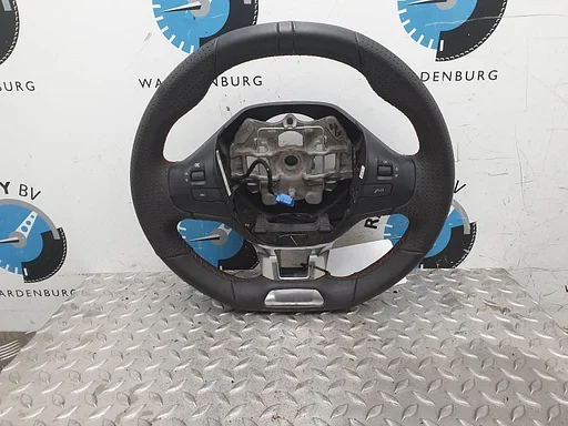 Peugeot 2008 Stuurwiel leder 9000 km 2019