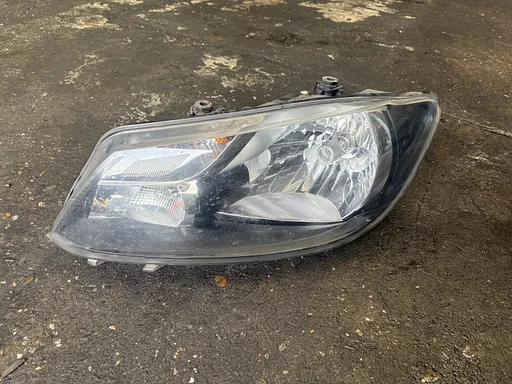 Koplamp links Volkswagen Caddy 2012 2K5941005A