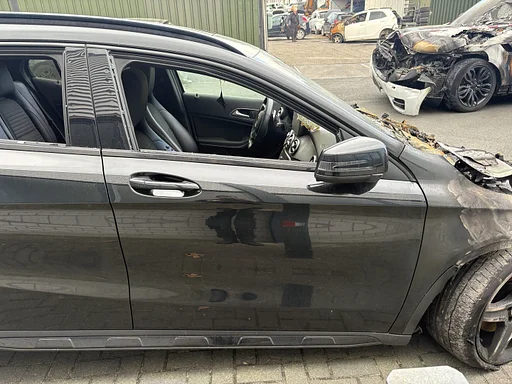 Deur rechts voor Mercedes GLA 220CDI 2013-22 Kleur 191