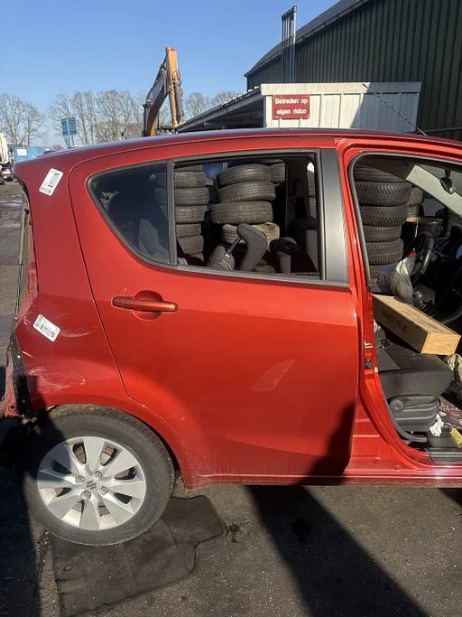 Deur Rechts achter Suzuki Splash Kleur: ZFSB