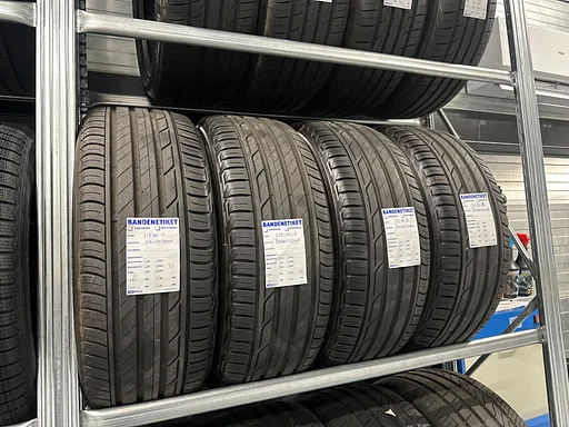 215-50-18 Bridgestone A merk Zomerbanden! ZGN Staat!
