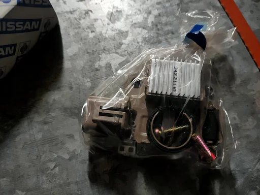 Nissan Patrol Y61 Spanningsregelaar 232150V010