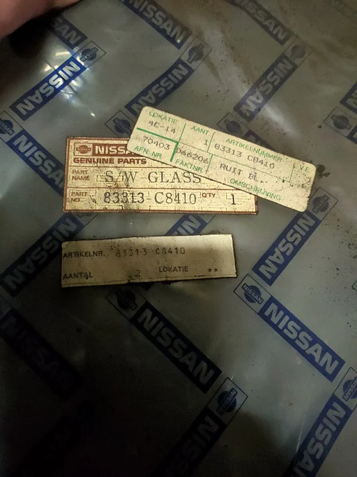Nissan Patrol 160 260 Ruit Links achter Schuifraam Lange patrol 83313C8410