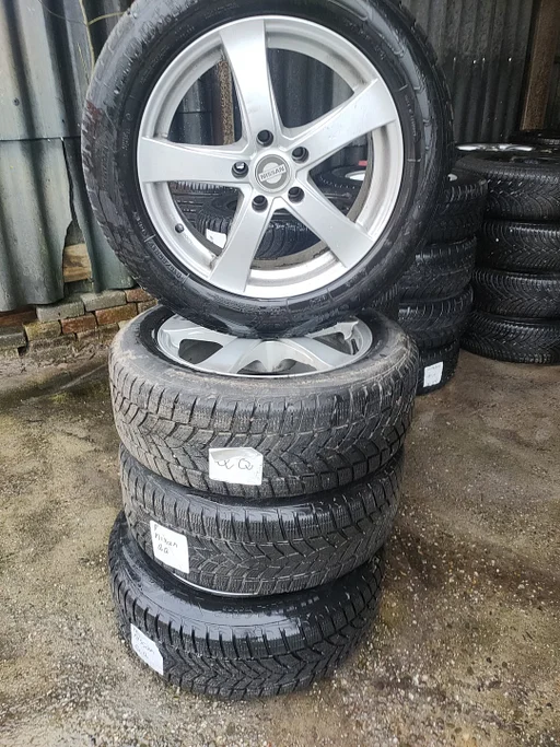 Nissan Qashqai Velgen + GoodYear Winterbanden M+S