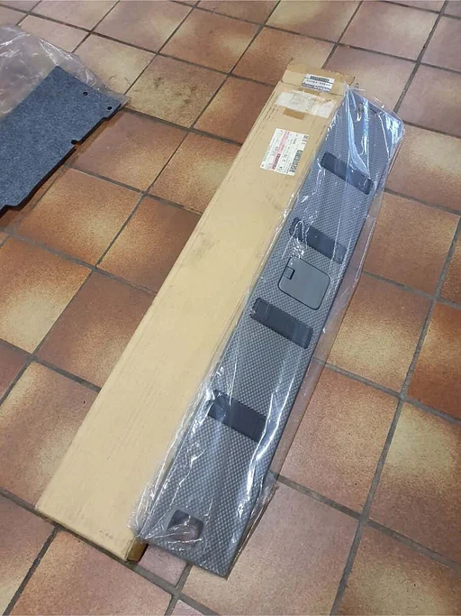 Bekleding kofferbak Nissan Xtrail T30 - 84908ES50A - 84908EQ000