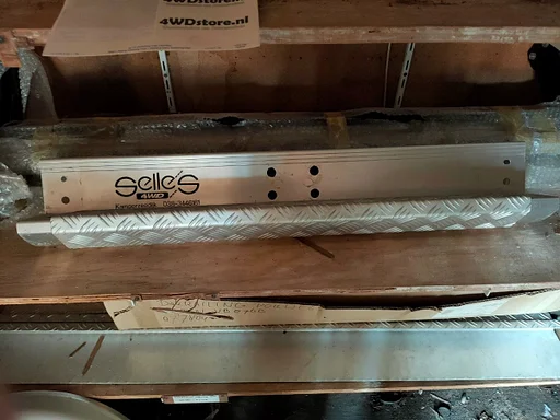 Middelste gedeelte Achterbumper Nissan Patrol Y61