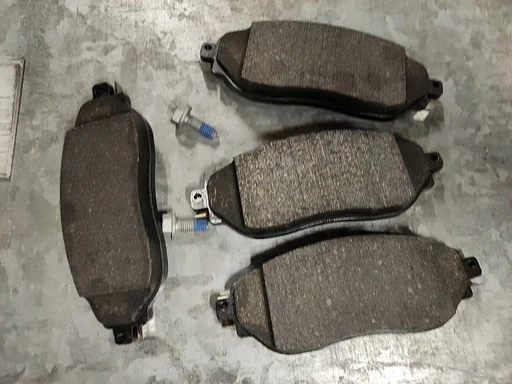 Nissan Primastar/NV300 Remblokkenset Vooras 4106000Q1H