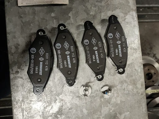 NIssan Kubistar/Renault Kangoo Remblokset Vooras 4106000QAG