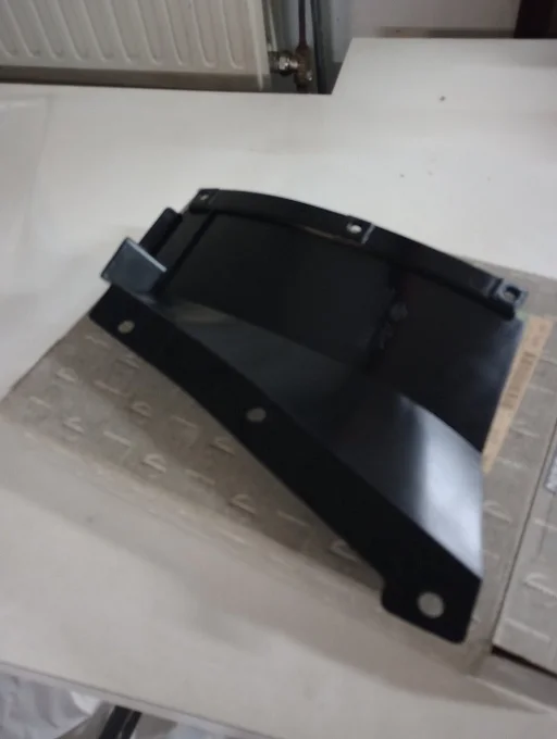 Linker bumpersteun Nissan Patrol Y61 Links 62221-VC200