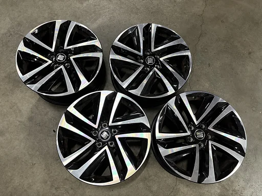 Velgen set Seat Terraco 17 inch 5FJ601025C gebruikt netjes