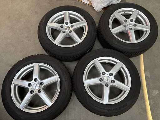 Winterbanden Toyota Prius + (Wagon) 205/60 R16 Yokohama TPMS