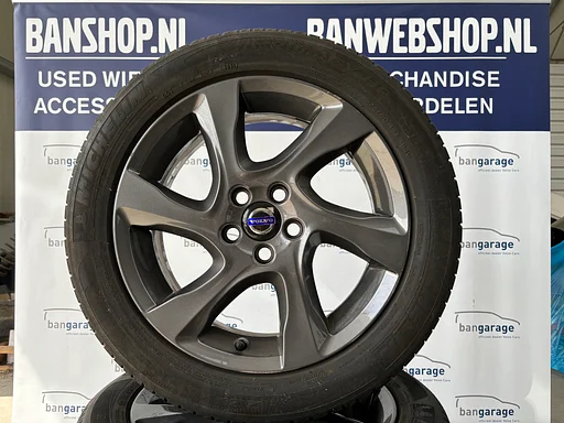 Volvo V40cc Larenta 17 inch originele wielenset 31381859
