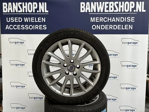 Volvo c30/v50/s40 zomerwielen set SPARTACUS 30671414