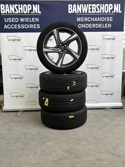 Volvo V60 V70 18 inch originele Ixion wielenset 31362188