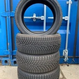 4x Yokohama W drive 215 45 17 winterbanden 7,8 mm