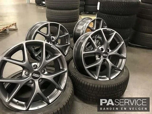 Nwe 19 inch Antraciete BBS SR velgen voor VW Golf 8.5*19 5*112