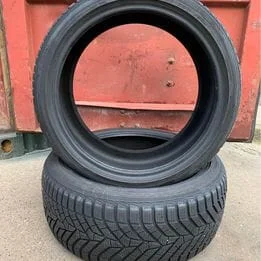 2x Yokohama W Drive 225 40 18 winterbanden met 7,8 mm
