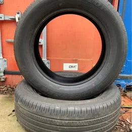 2x Dunlop 225 60 18 Zomerbanden met 6.4 mm