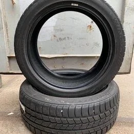 2X Nexen 215 45 17 winterbanden met 7 mm