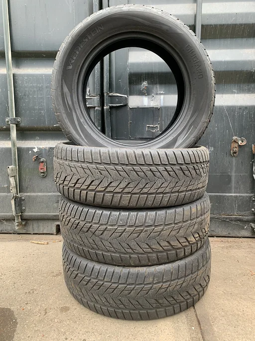 4x Vredestein 265 55 19 winterbanden met 6.6 mm en 6,4 mm