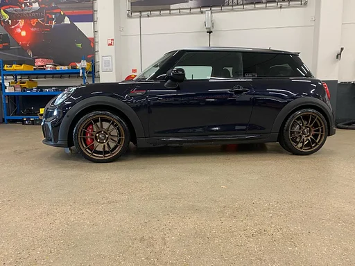 Nw 18 inch Matbronze OZ Ultraleggera Mini F55 inc Hankook