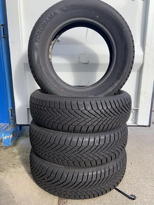 4x Yokohama 185 65 15 winterbanden met 7.8 mm