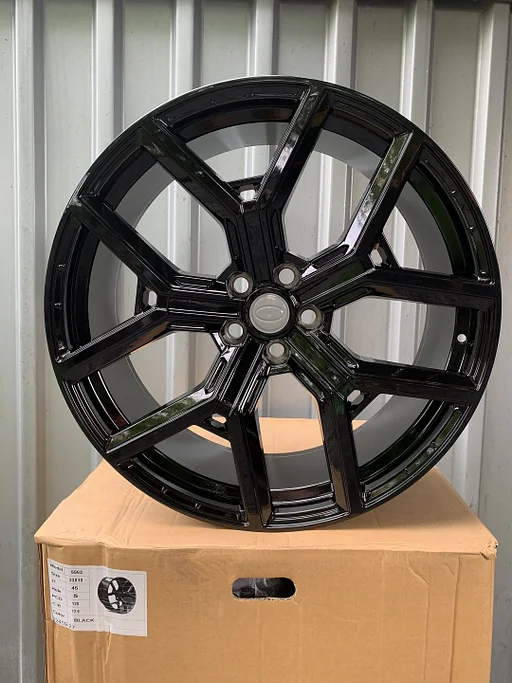 Nw 23 inch Gloss Black Land Rover Defender set incl Pirelli