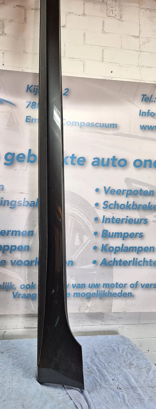 Audi A5 F5A Sportback Sideskirt Dorpel links 8W8853859A LZ7S
